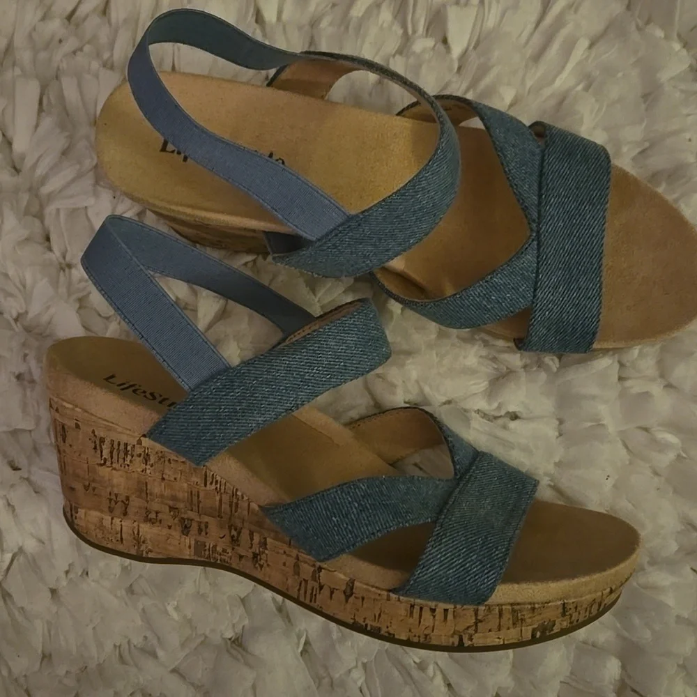LifeStride Danita Blue Chambray Denim Cork Wedge Sandal Stretch Slingback 8 EUC - Picture 2 of 10